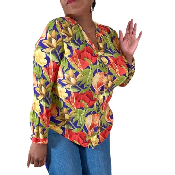 Bright Colored Floral Button Up Blouse - Picture 4 of 6